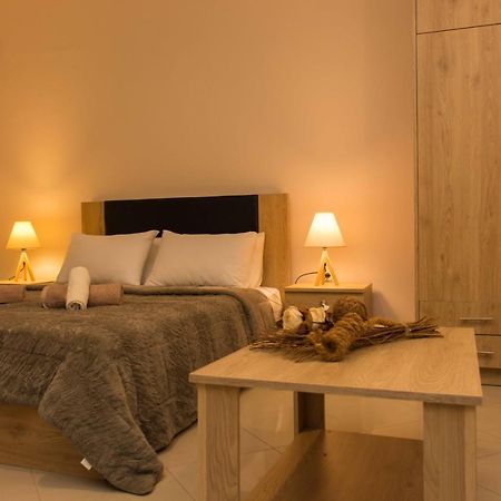 Central Luxury Studio Corinth Экстерьер фото