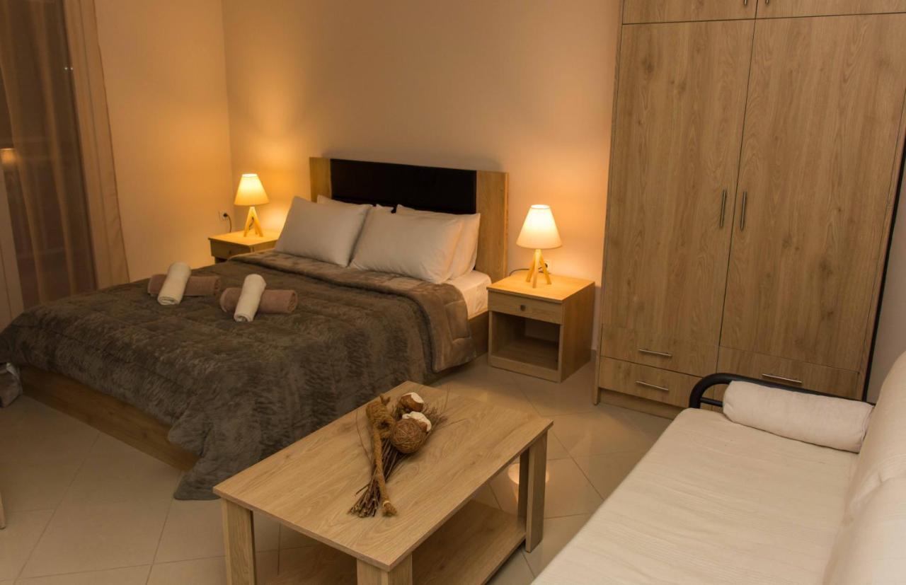 Central Luxury Studio Corinth Экстерьер фото